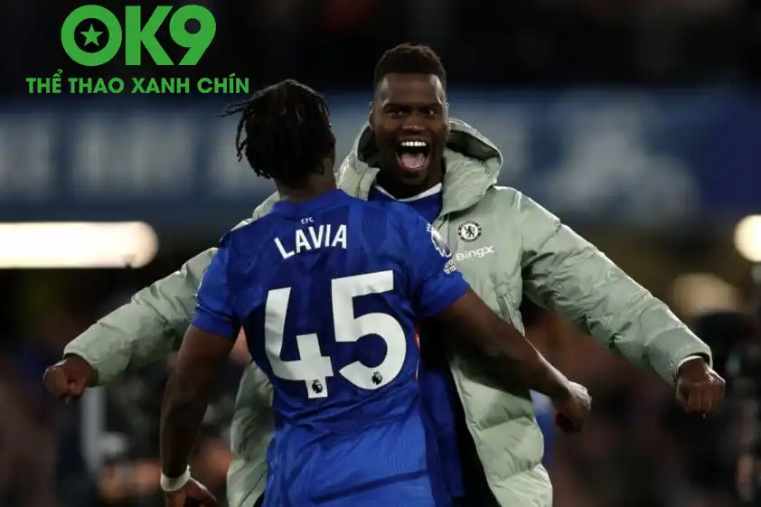 Badiashile rời sân ở phút 55 để nhường chỗ cho Lavia (Ảnh: Evening Standard).