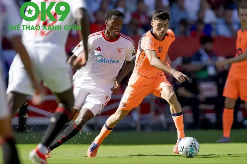 Pedri thừa nhận điều tệ nhất của Barca trong trận thua Sevilla là thiếu sự thiếu quyết liệt (Ảnh: Barca Universal).